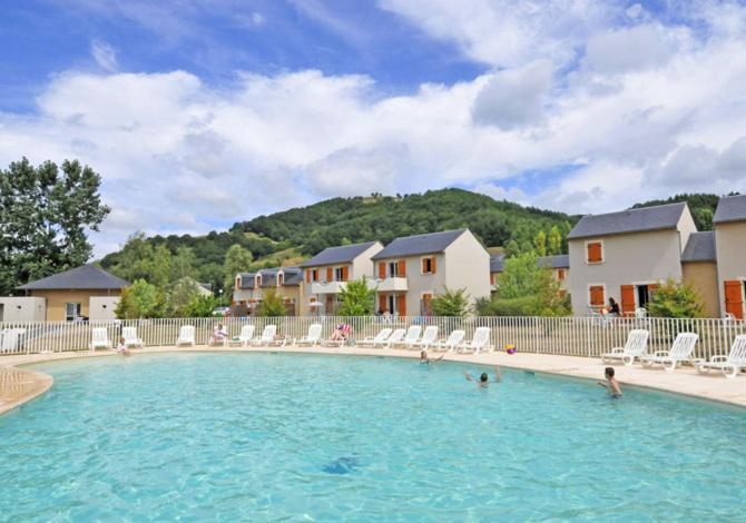 T3 La Savane Saint Geniez D'Olt 2 Piscines Chauffees Dans Une Charmante Residence De Vacances Kültér fotó